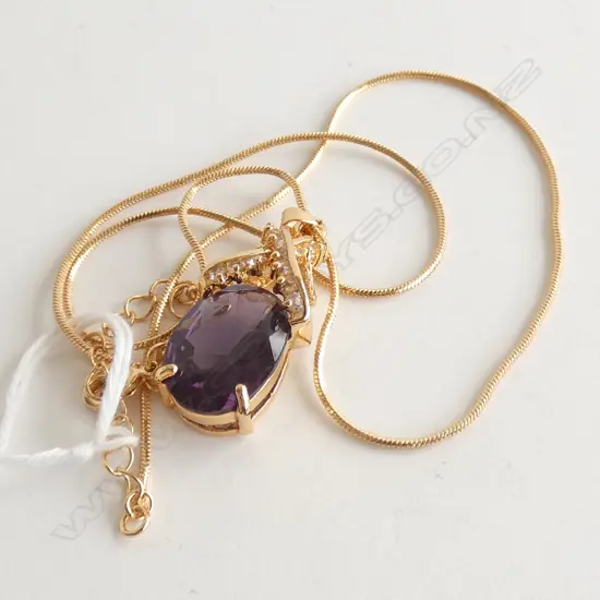 CUT QUARTZ GOLD PLATED NECKLACE & PENDANT