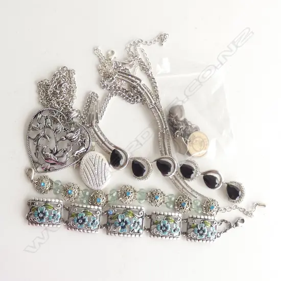 SM BAG SILVER PLATE COSTUME JEWELLERY + STG SILVER CHARM BRACELET & CHARMS