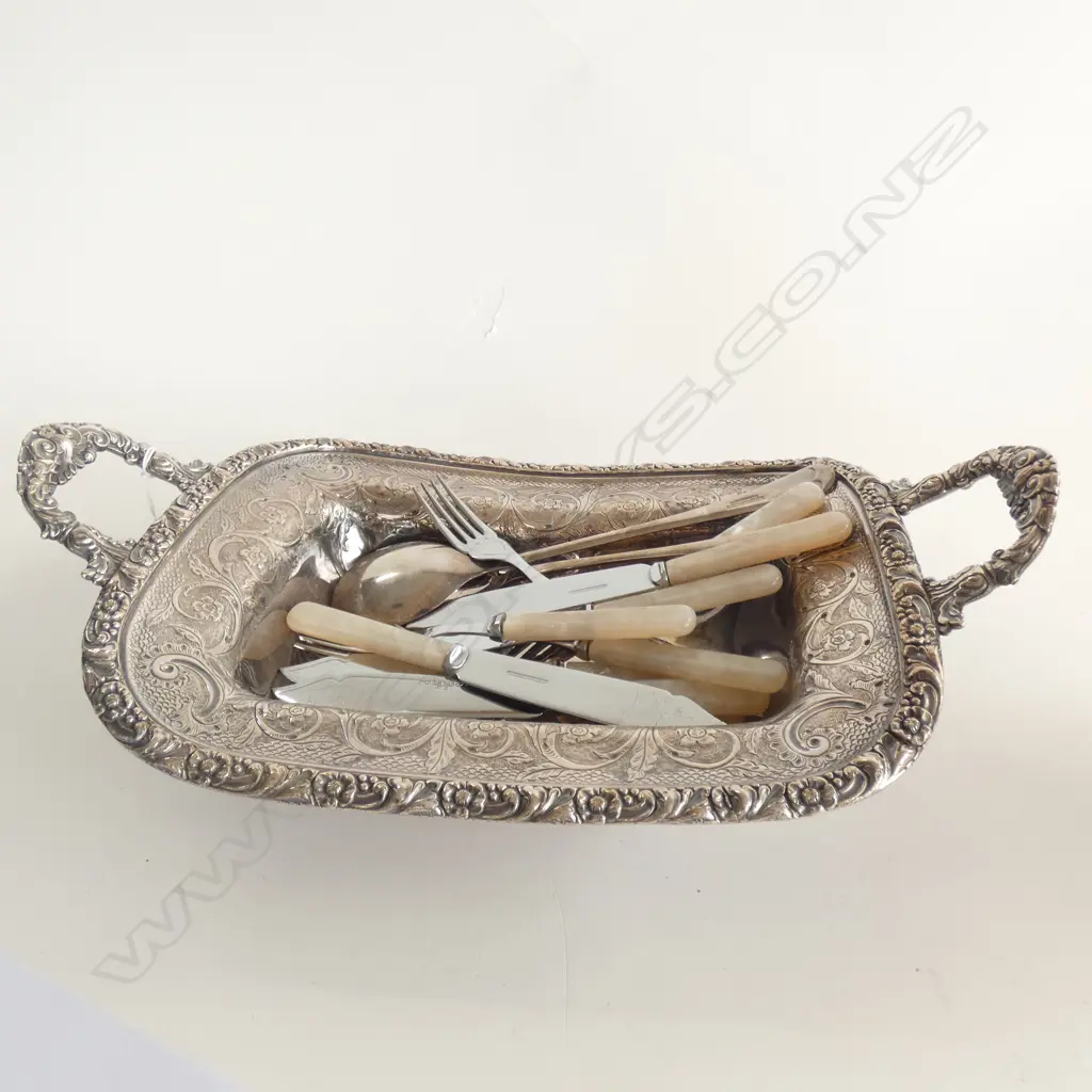 SILVER PLATE DISH / CUTLERY  Image 1++