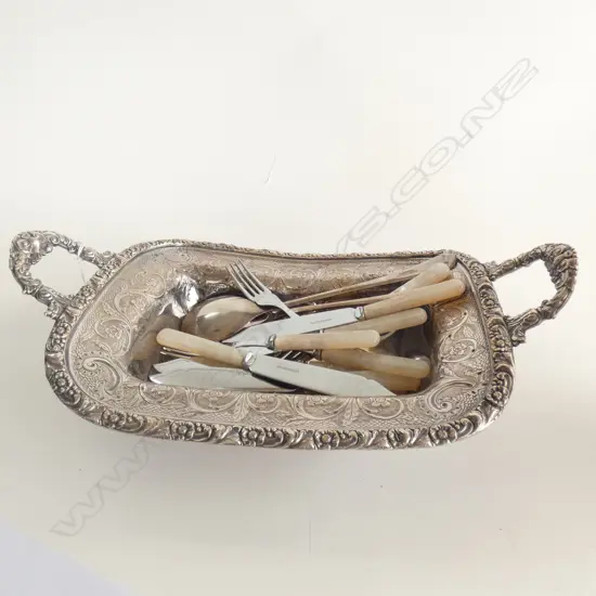 SILVER PLATE DISH / CUTLERY 