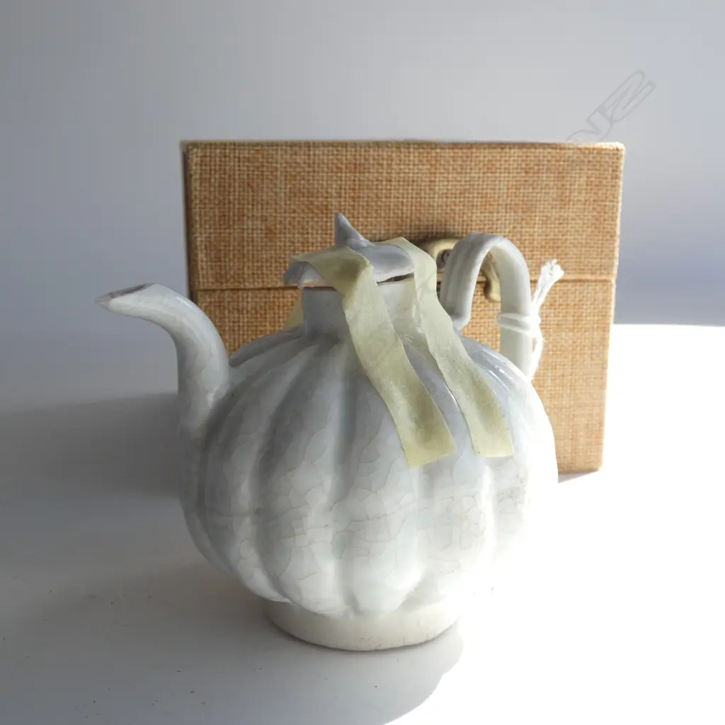 FINE CHINESE SMALL RIBBED TEAPOT CELADON GLAZE Image 1++