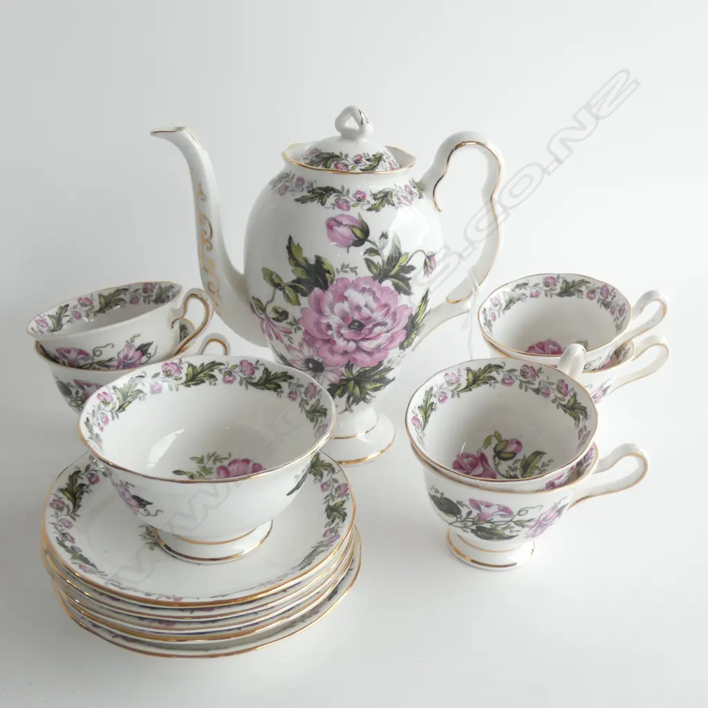 13 PCE ROYAL ALBERT 'COTSWOLD' TEA SET; 6 CUPS, 5 SAUCERS, POT & SUGAR Image 1++