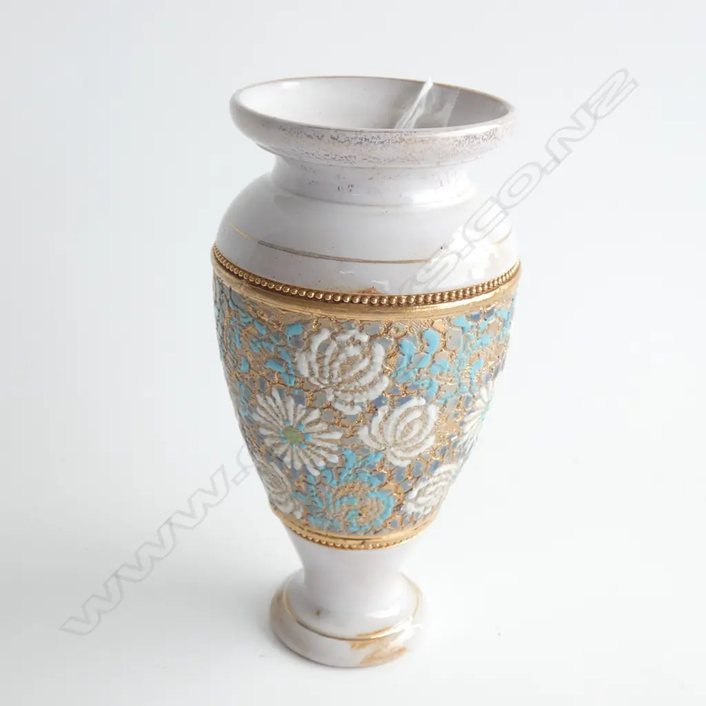 DOULTON STONEWARE VASE LACE. BALUSTER Image 1++
