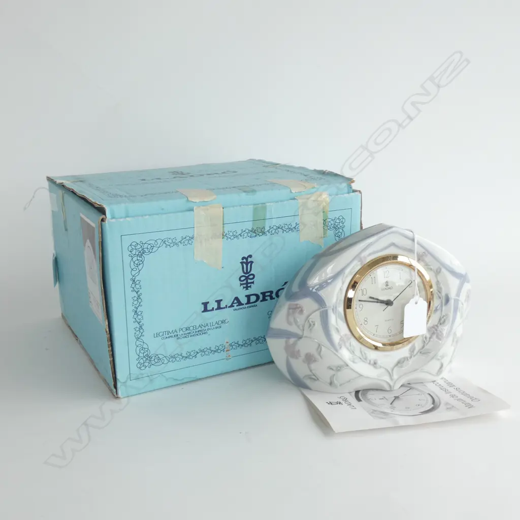 BOXED LLADRO CLOCK, (WORKING), W.210mm Image 1++
