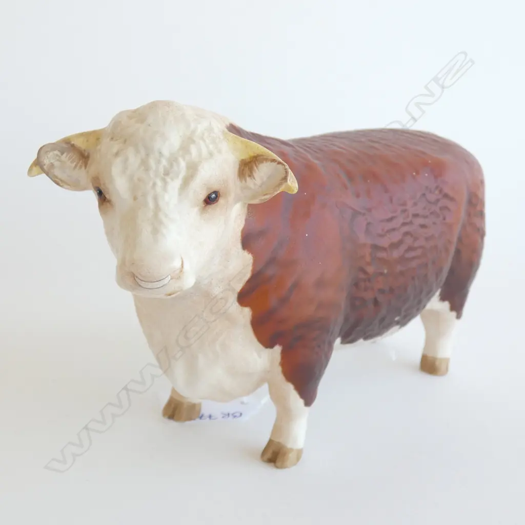 BESWICK HEREFORD BULL  - L  200MM Image 1++