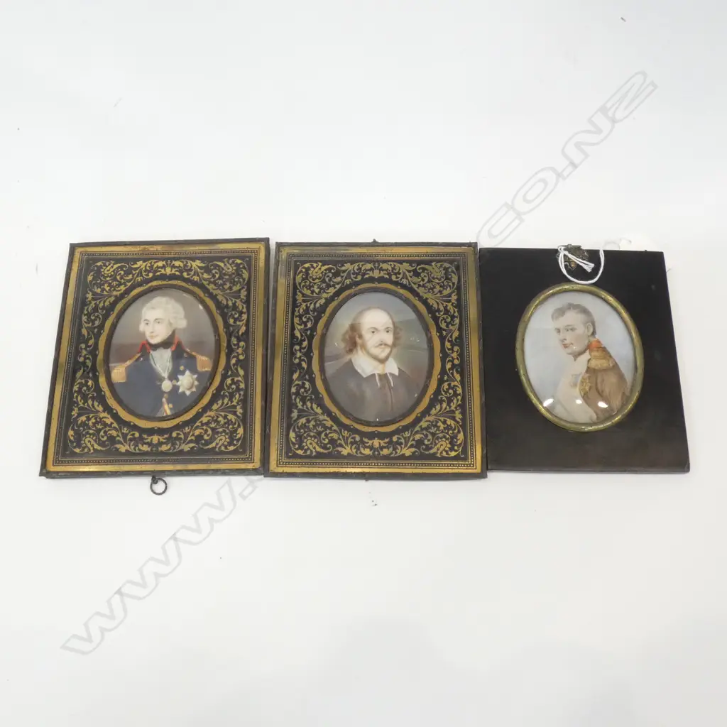3 SM FRAMED PORTRAITS  90 X 65MM Image 1++