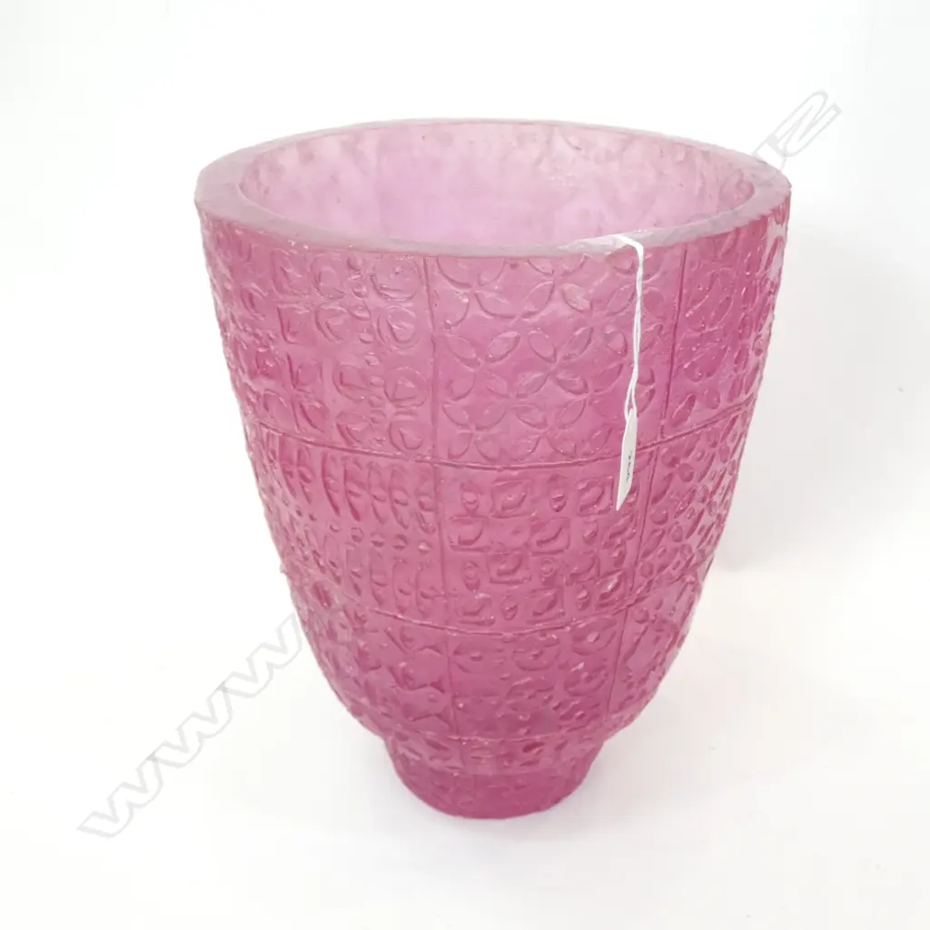 CHAN ANDREASSEND LARGE PINK RESIN 'TAPA' VASE H.335mm Image 1++