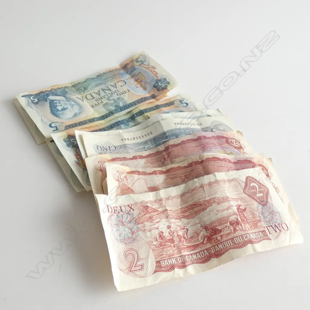 BAG CANADIAN CURRENCY NOTES  Image 1++