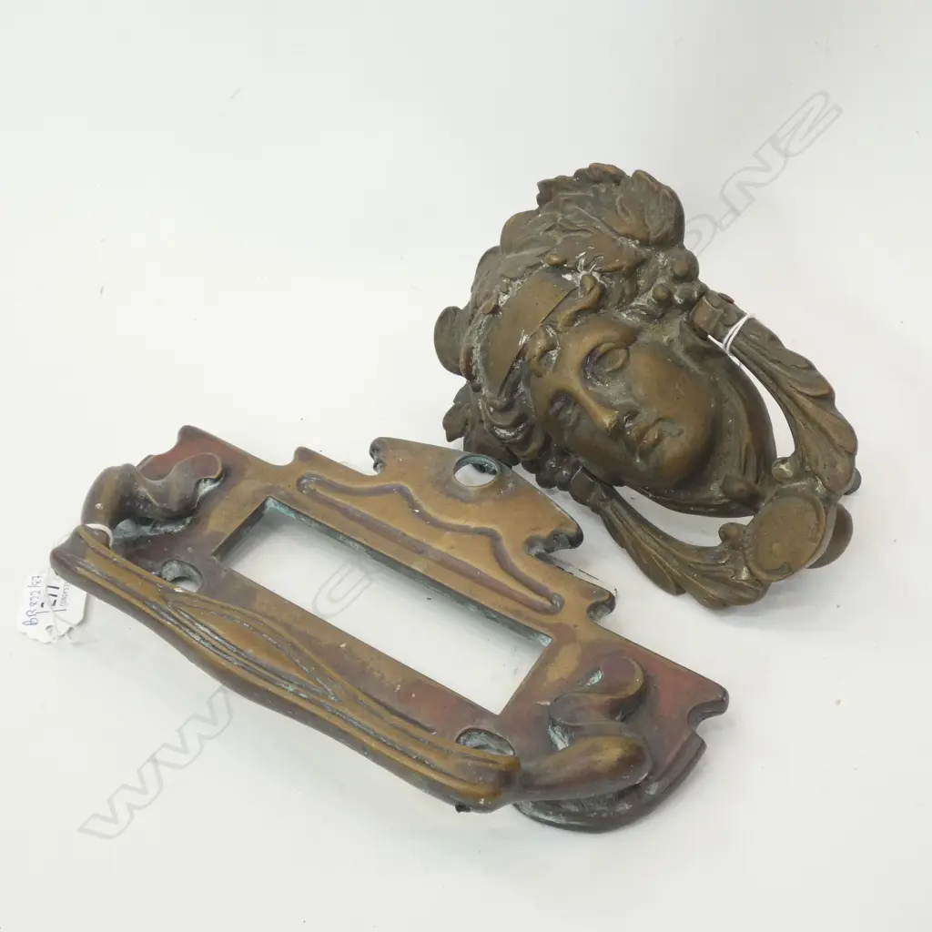BRASS FACE DOOR KNOCKER + 'LETTERS' MAIL SLOT Image 1++