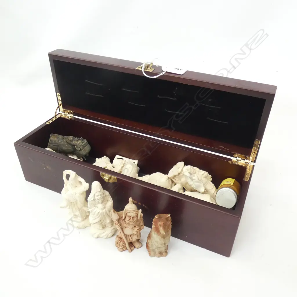 BOX LOT PLASTER ASIAN FIGURES IN BOX Image 1++