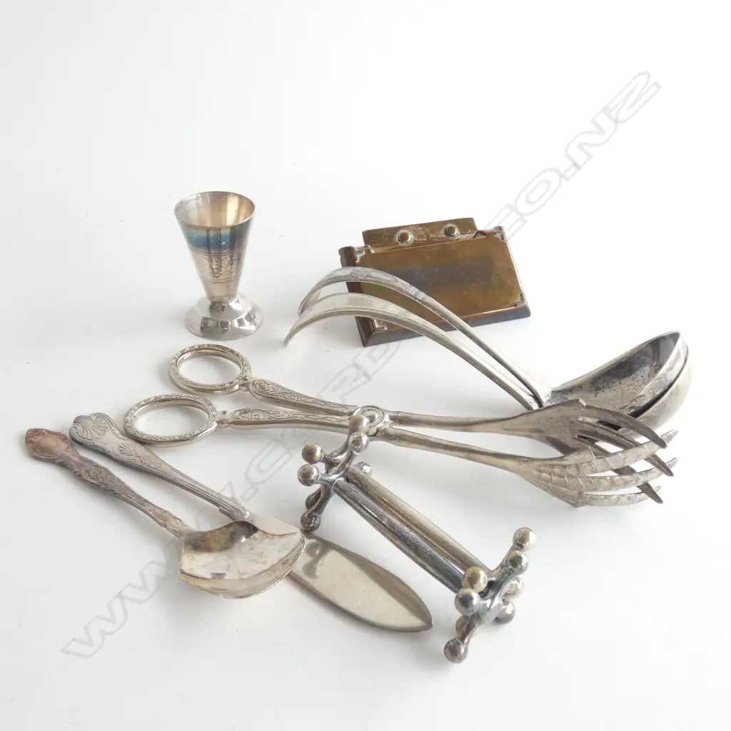 BAG MIXED EP CUTLERY ETC.. INCLUDING SERVING TONGS Image 1++