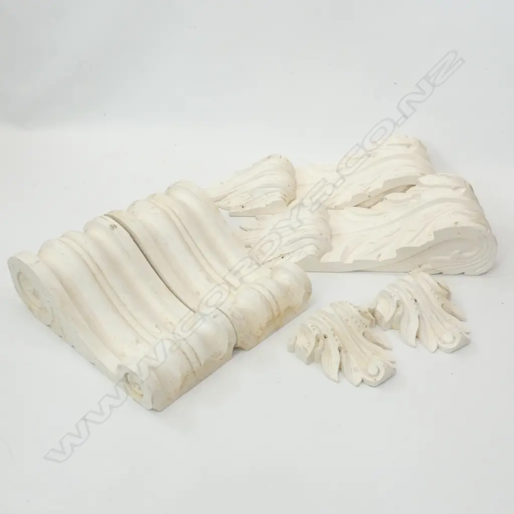 3 PAIRS OF ARCHITECTUAL WOODEN MOUDINGS L 370 MM Image 1++