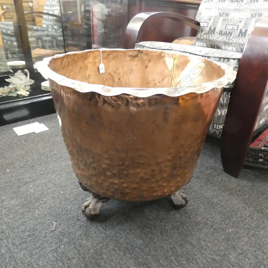 OLD BEATEN COPPER LOG BIN 3 'BATH' FEET Dia.555mm Image 1++