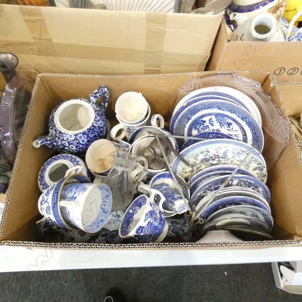 BOX LOT ASST. B/W CHINA ETC Image 1++