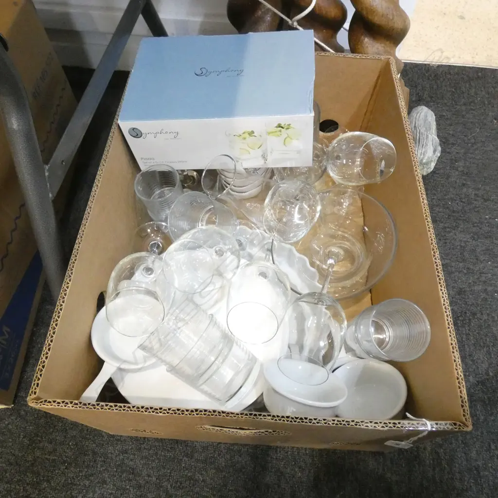 BOX GLASS & WHITE PORCELAIN DINNER & COOK WARE Image 1++