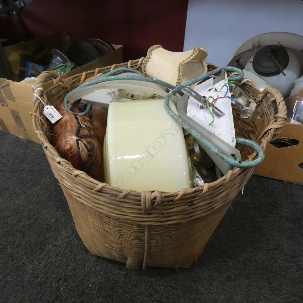 LARGE WOVEN BASKET / DECO LIGHT FITTING ETC Image 1++