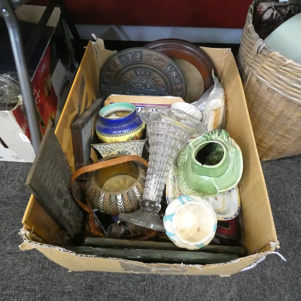 BOX LOT ASST. CERAMICS, GREEK PLAQUES ETC Image 1++