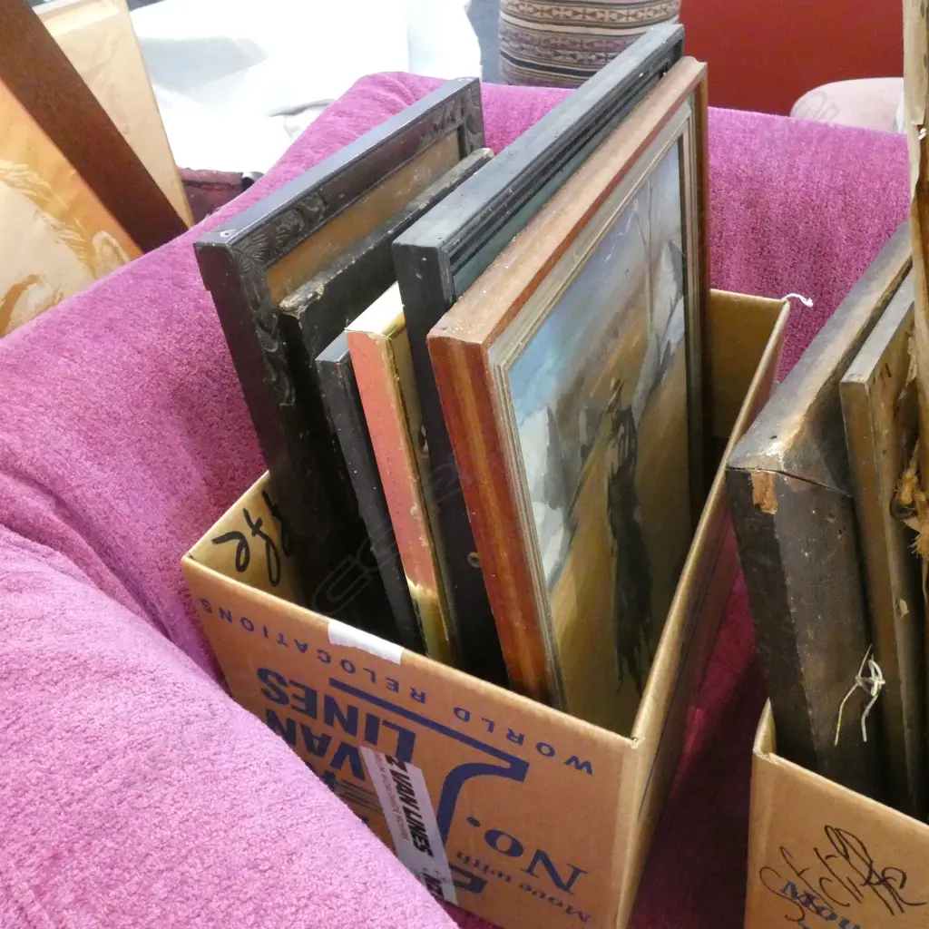 BOX LOT ASST. ARTWORKS Image 1++