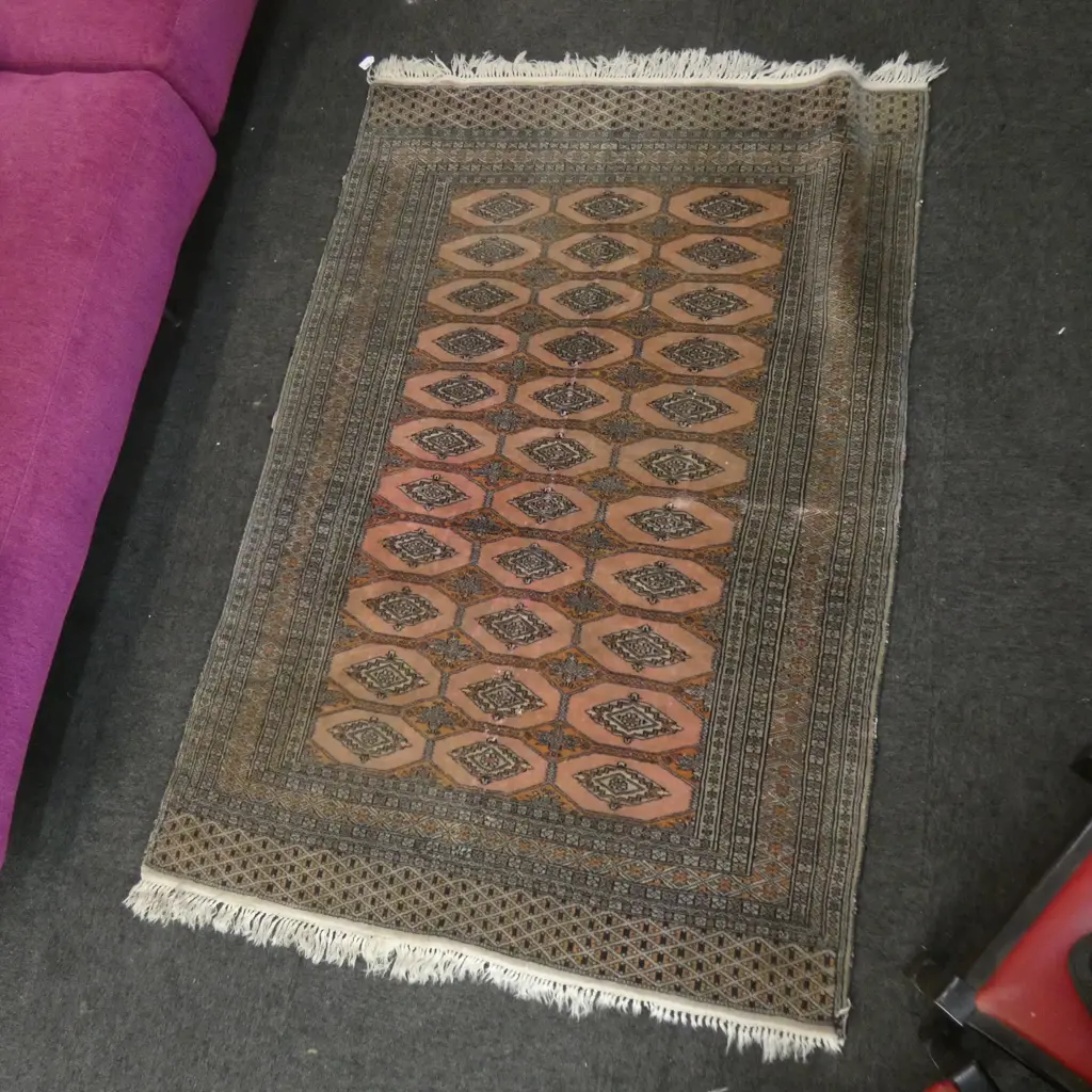 HAND KNOTTED WOOL PILE / THICK BORDER - MEDALLION PATTERN  1730 X 1230MM Image 1++