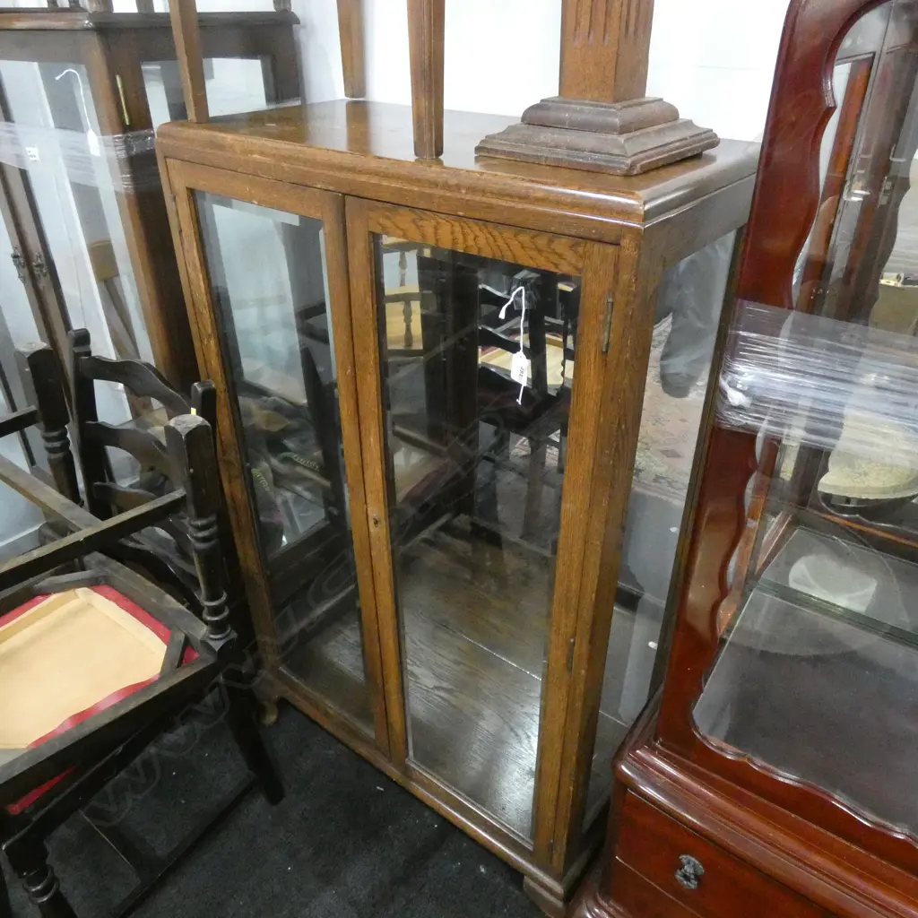 1940'S OAK UPRIGHT DISPLAY CABINET GLASS SHELVES H.1270mm. Image 1++