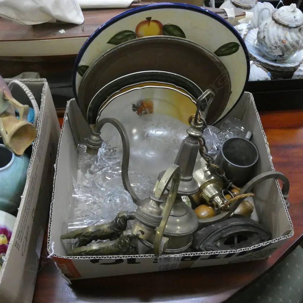 BOX LOT CRYSTAL, LIGHT FITTING, R. DOULTON PLATES ETC Image 1++