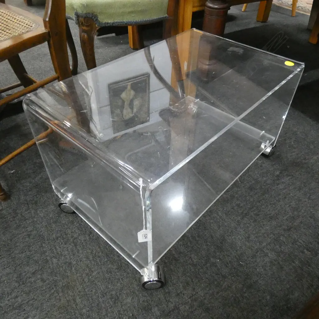 CLEAR PERSPEX SIDE TABLE ON WHEELS Image 1++