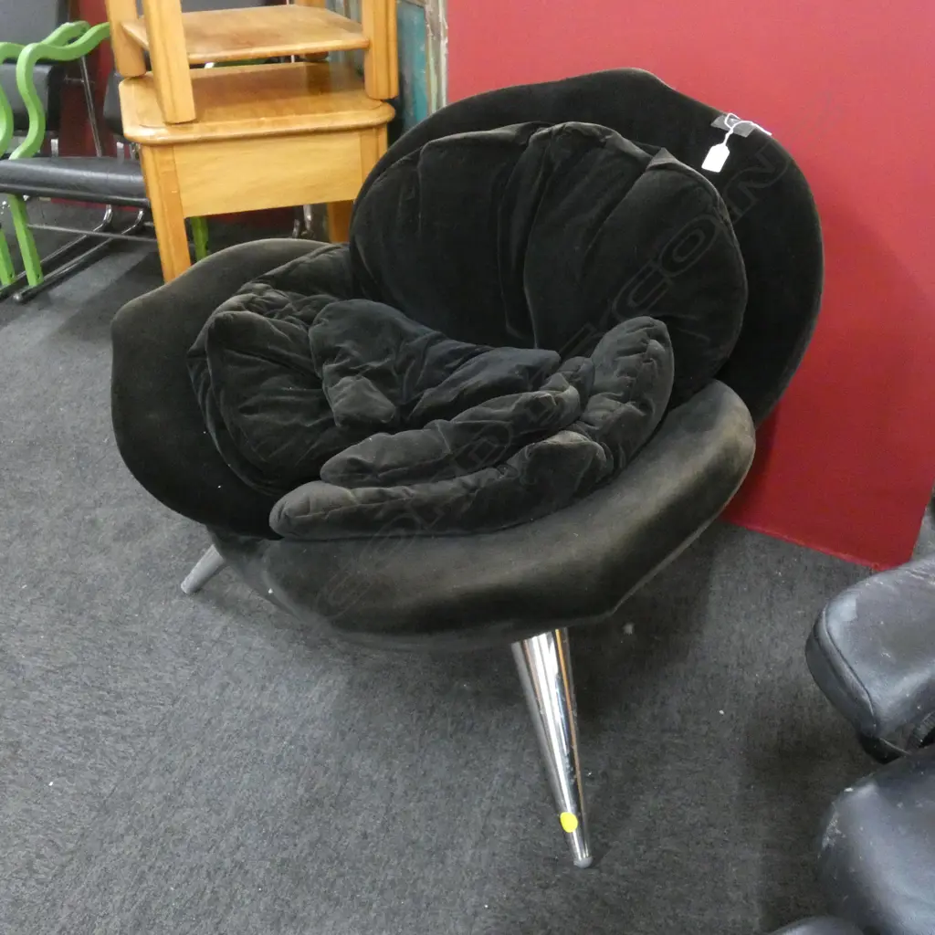 BROWN VELVET CONTEMPORARY 'ROSE' CHAIR Image 1++