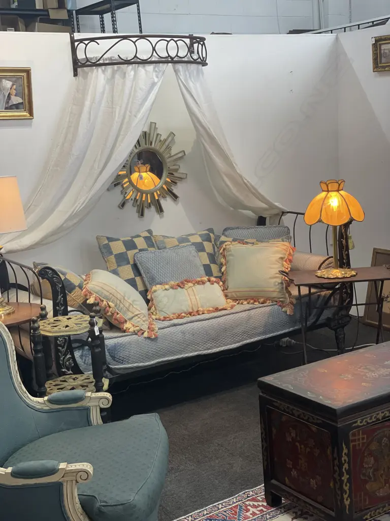 REGENCY PERIOD CAST IRON DAYBED w.SOME ASST. CUSHIONS Image 1++