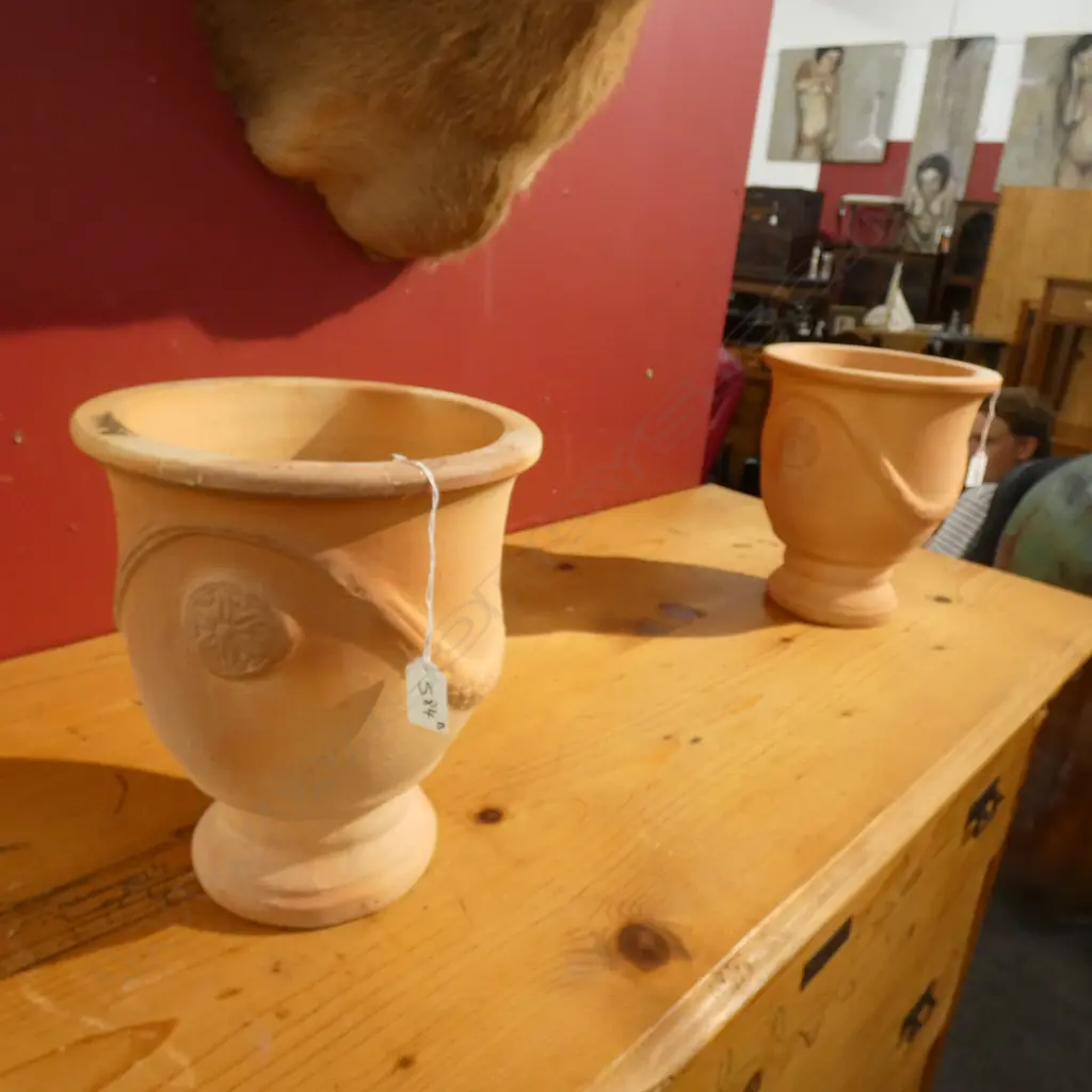 PR SMALL TERRACOTTA FRENCH STYLE URNS Image 1++