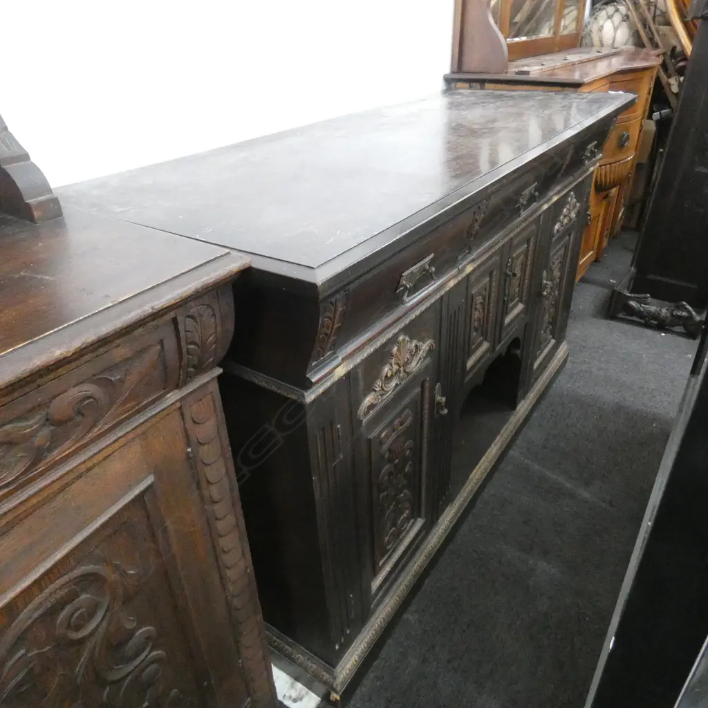 SIDEBOARD  Image 1++