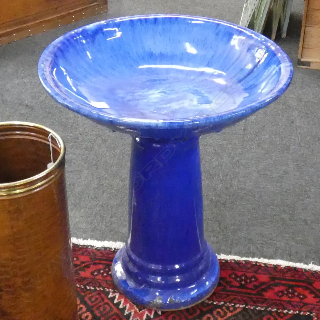 LG BLUE GLAZED BIRD BATH & STAND DIA 530 H 640MM Image 1++