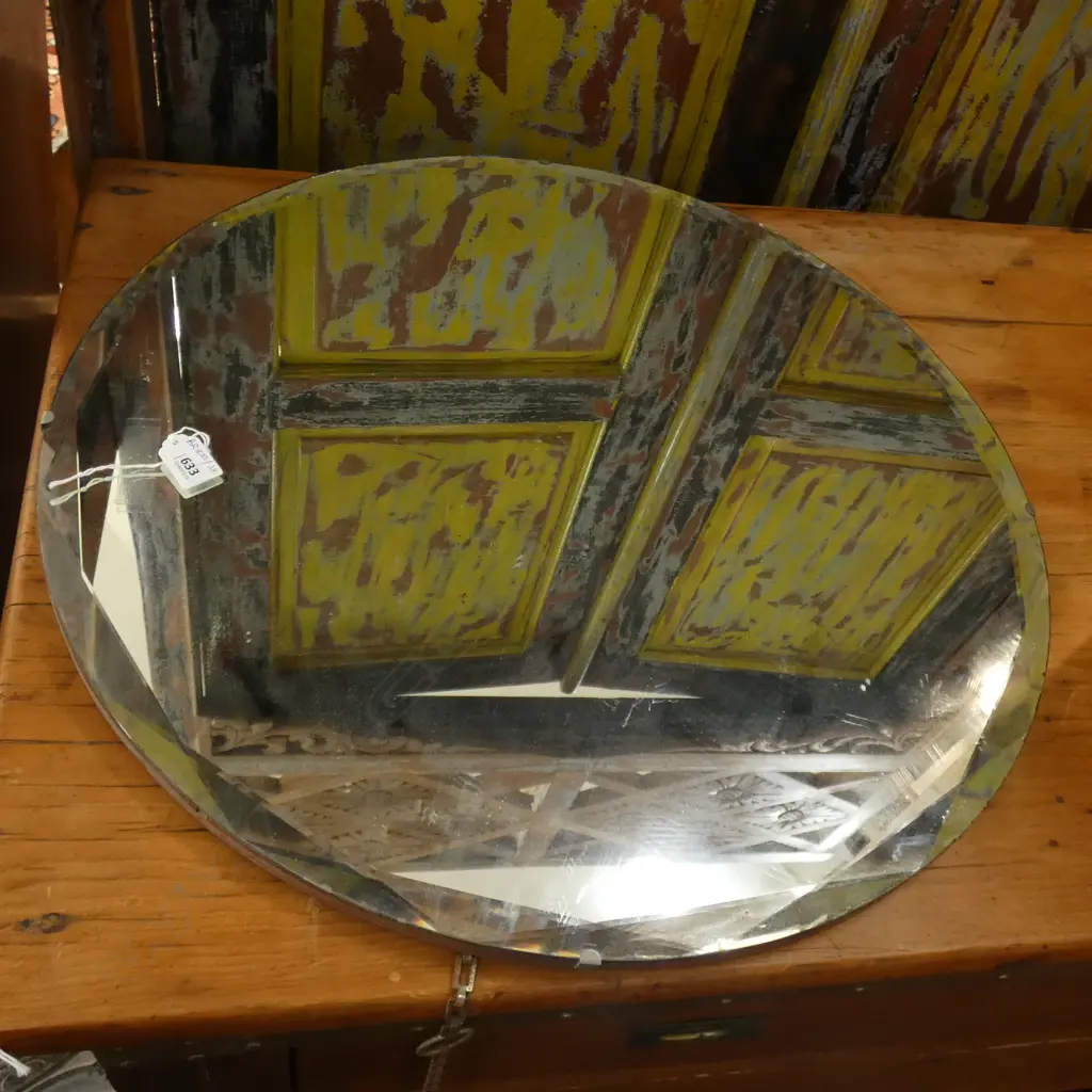 CIRCULAR BEVELLED MIRROR 610mm dia Image 1++