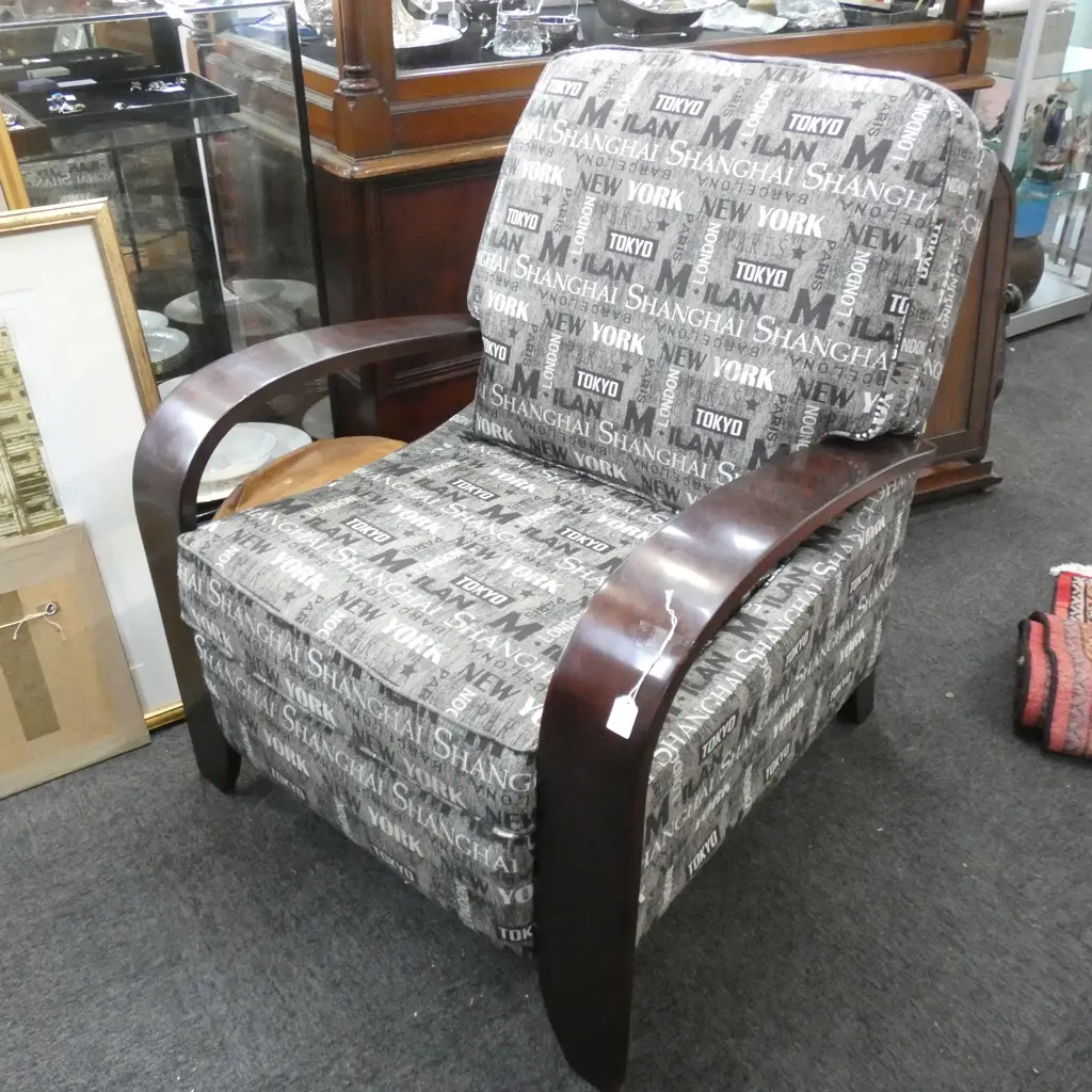 MODERN 'MORGAN' LAZYBOY RECLINER UPHOLSTERED ARM CHAIR Image 1++