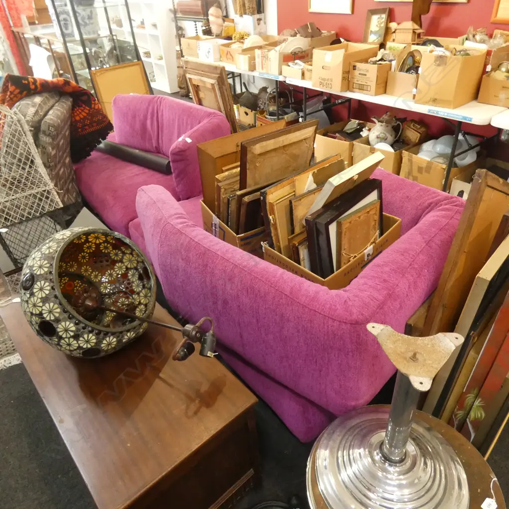 PINK MODULAR LOUNGE SUITE Image 1++