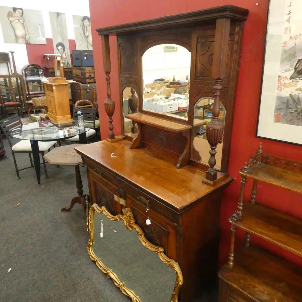 VICTORIAN MIRRORED DRESSER... Image 1++