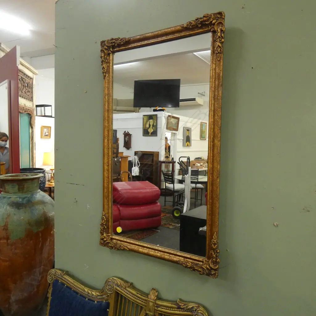 GILT FRAMED MIRROR 900x550mm Image 1++