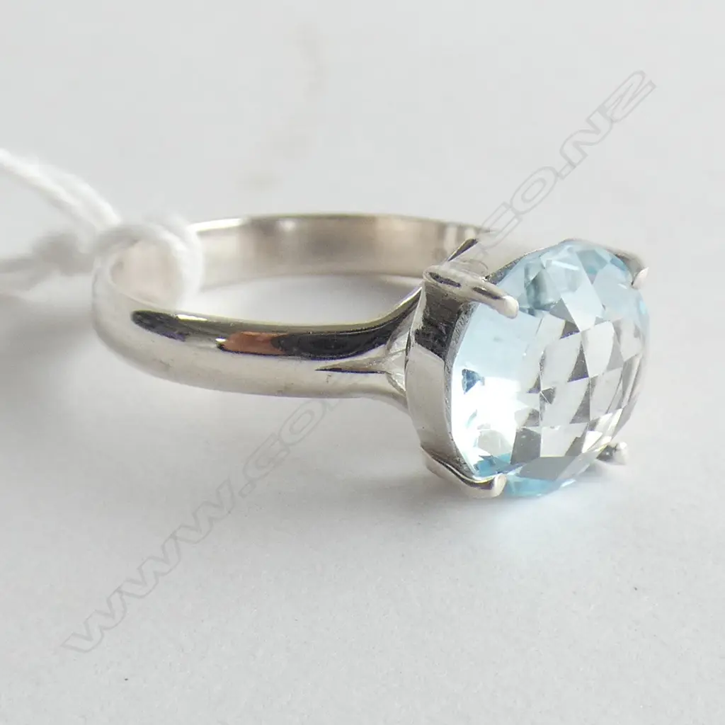 BLUE TOPAZ & 925 SILVER RING Image 1++