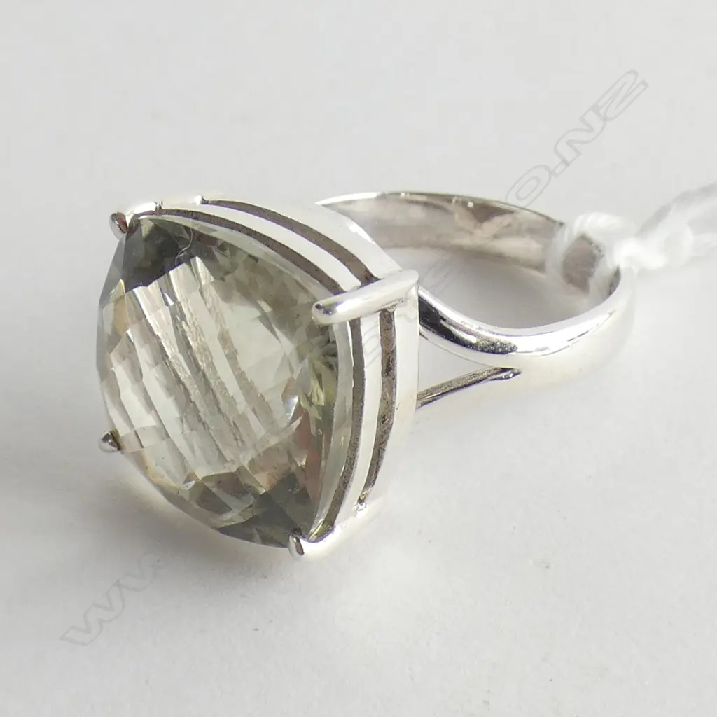 GREEN AMETHYST & 925 SILVER RING  Image 1++