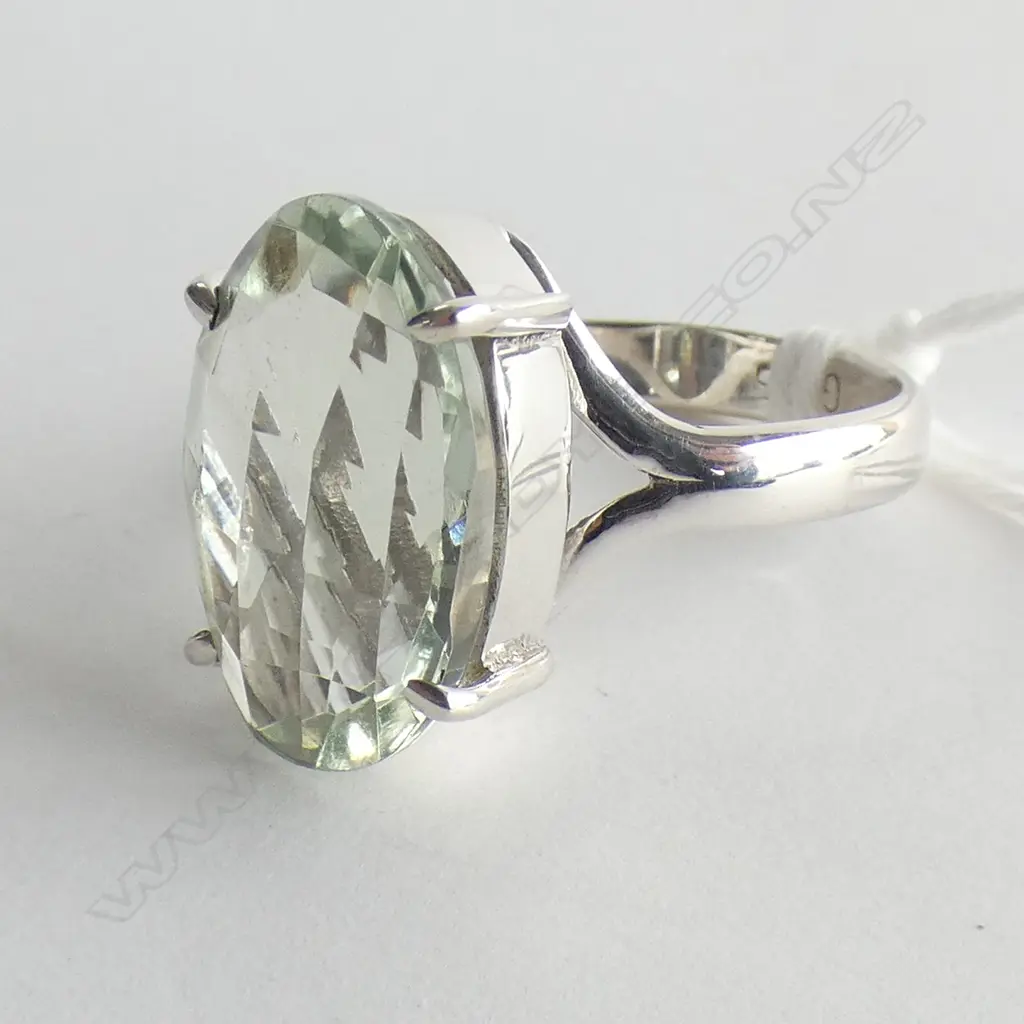 GREEN AMETHYST & 925 SILVER RING Image 1++