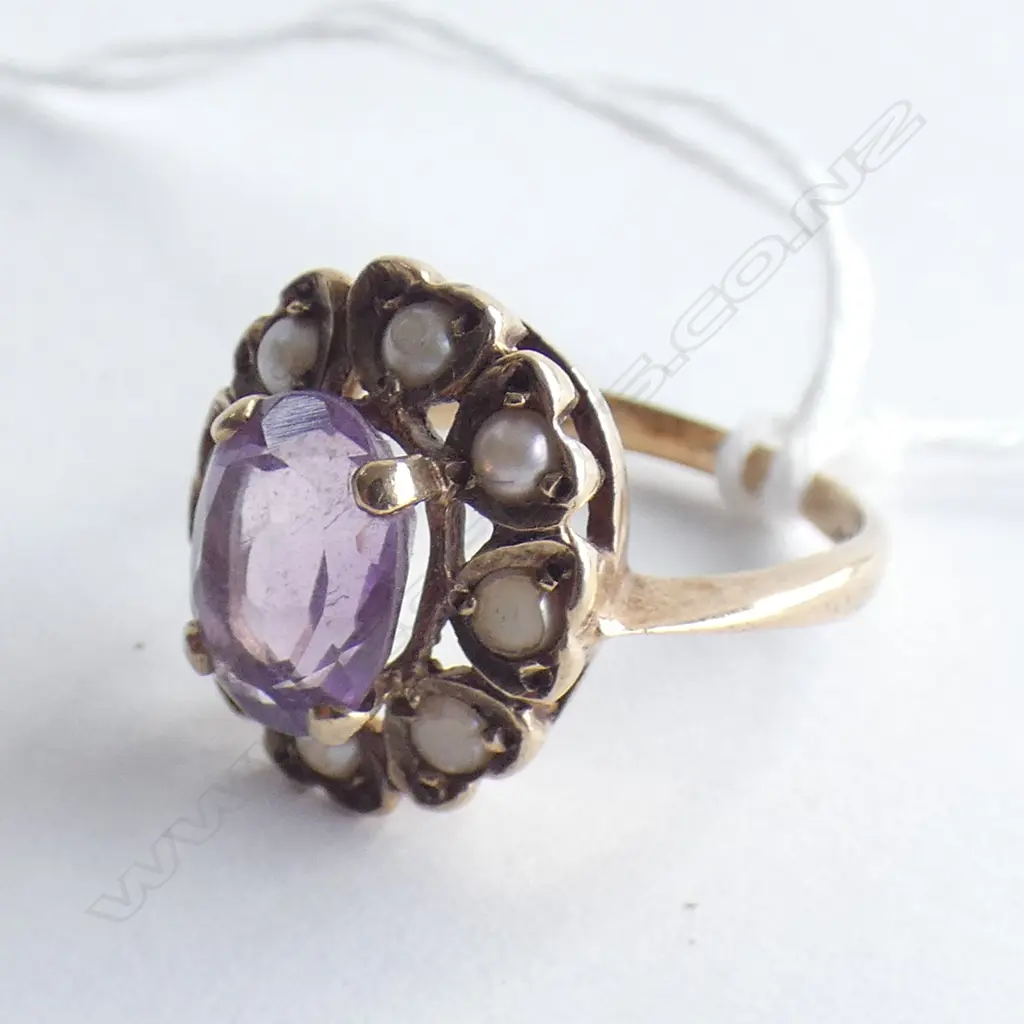 9CT AMETHYST & SEED PEARL CLUSTER RING 3.3gms Image 1++