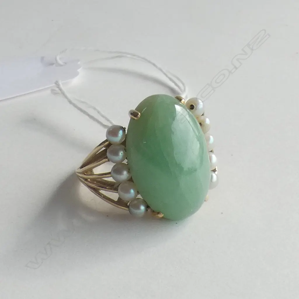 (20233) 14CT JADEITE & PEARL RING Image 1++