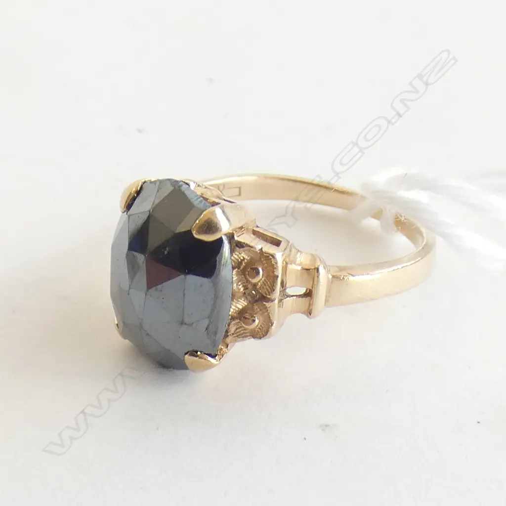 10ct gold set Hematite ring Image 1++