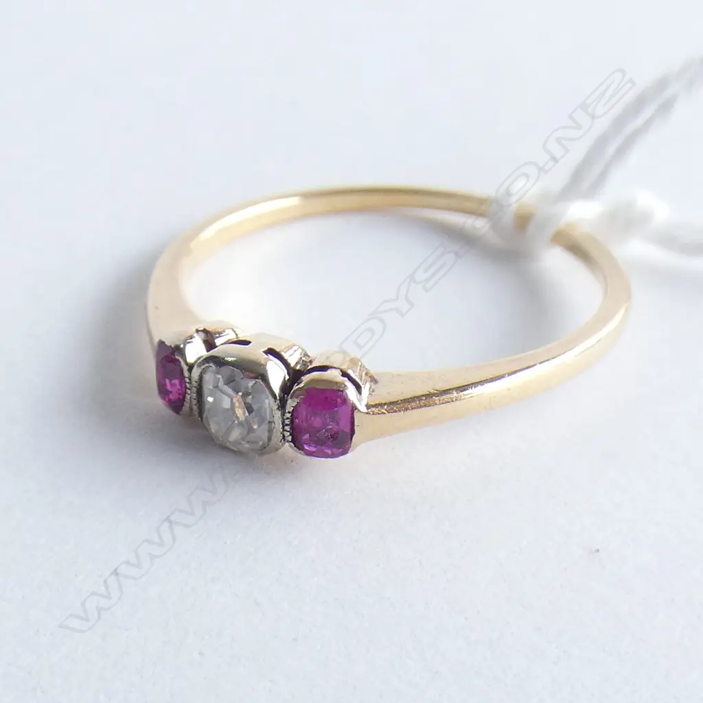 18CT 2 RUBY & OLD CUT DIAMOND RING. The diamond fitted later Image 1++