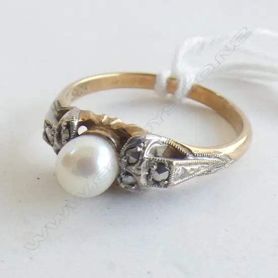 9ct gold and pearl with marcasite ring