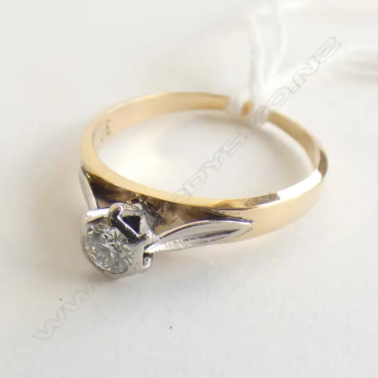 18ct gold 0.20ct diamond solitaire ring