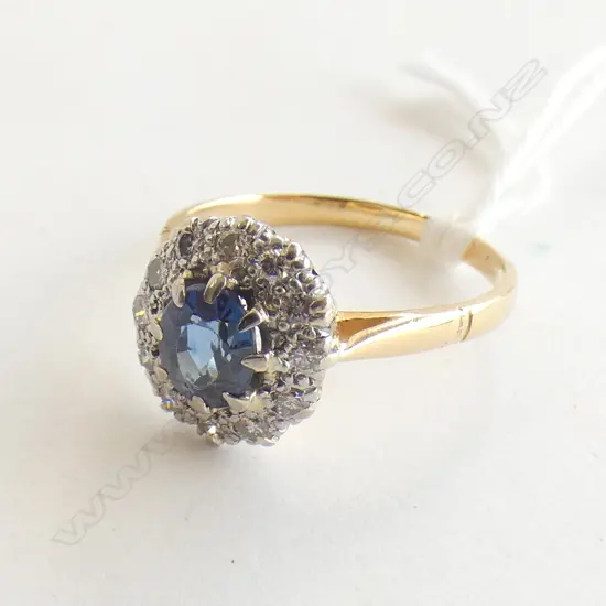 Yellow gold Sapphire & Diamond cluster ring