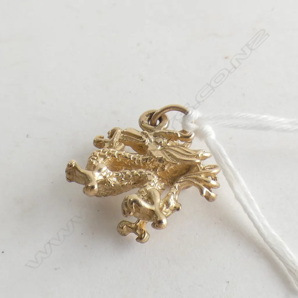 9CT DRAGON PENDANT CHARM 3.8 GRAMS Image 1++