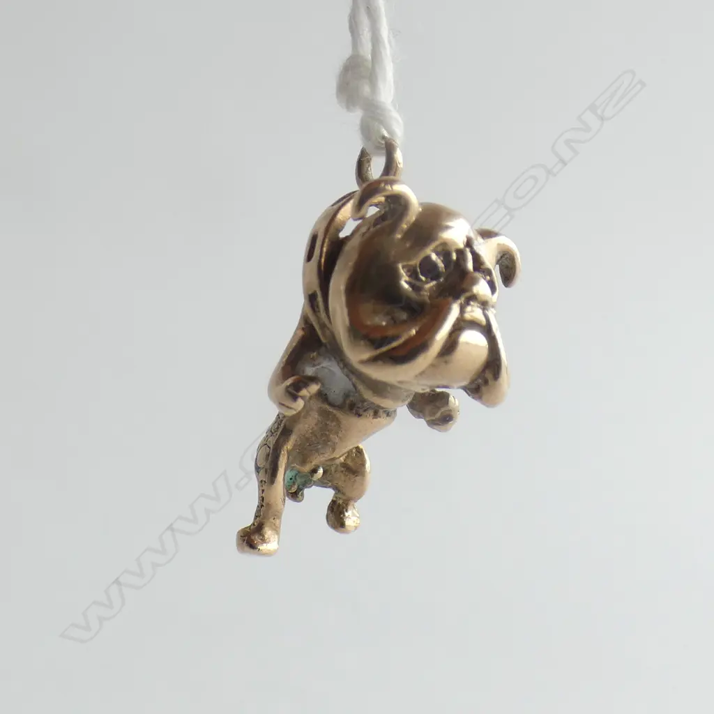 9CT DIAMOND SET BULL DOG CAST PENDANT RUBY EYES suspension loop thin 6.2gms Image 1++