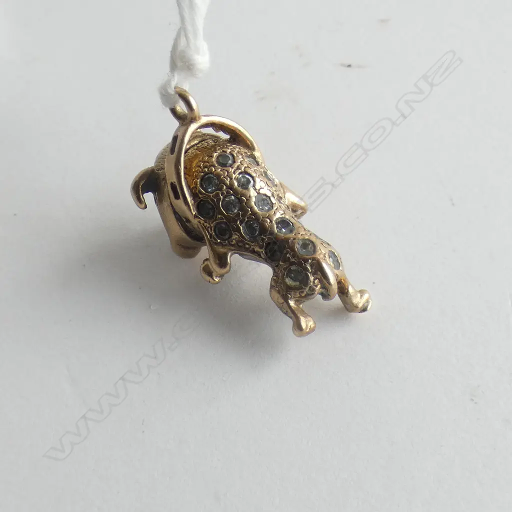 9CT DIAMOND SET BULL DOG CAST PENDANT RUBY EYES suspension loop thin 6.2gms Image 1++