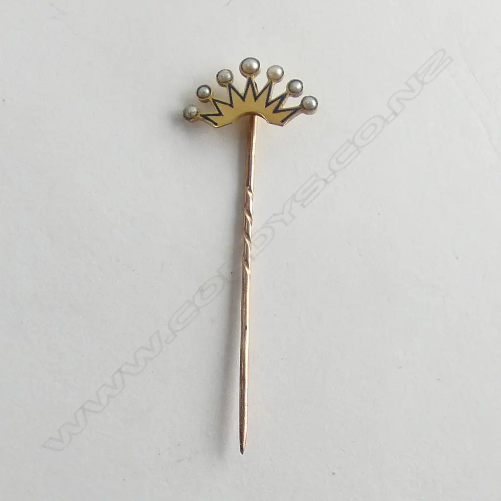 VINTAGE 9CT GOLD & SEED PEARL CROWN STICK PIN 1.65gms. ORIGINAL BOX Image 1++